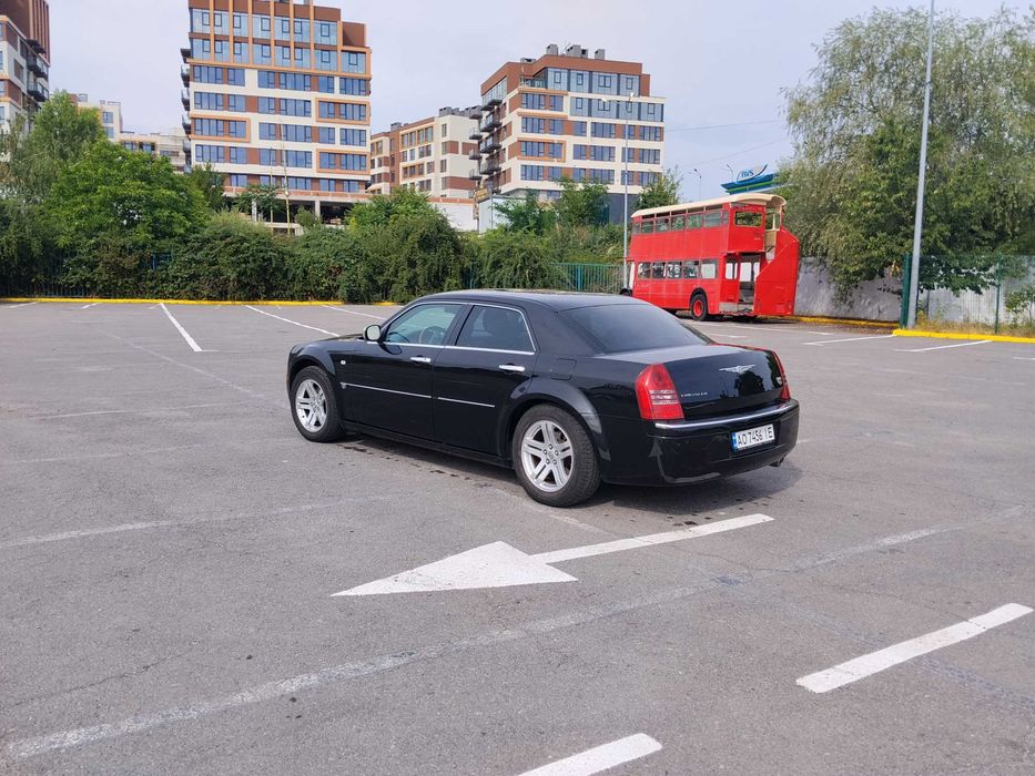 Chrysler 300 C. 2004рв. 2.7 бенз. HEMI.