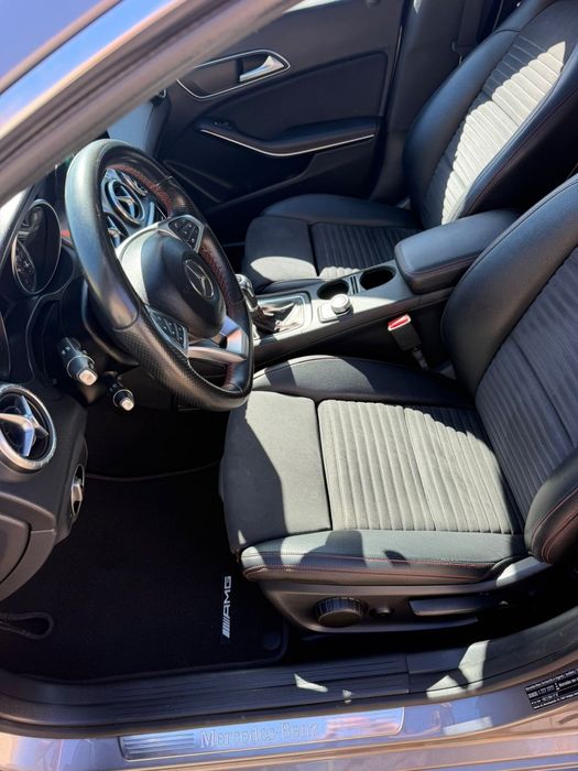 Mercedes Benz CLA 200