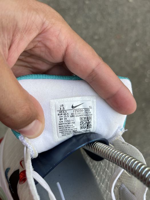 Кросівки Nike Zoomx Invincible 3