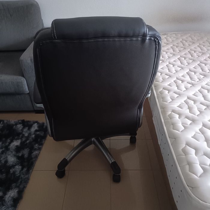 Cadeira escritório, castanha