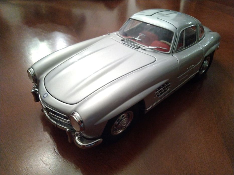 Mercedes-Benz 300 SL "Gullwing" 1/18 marca Kyosho