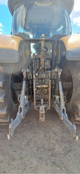 Трактор Challenger MT 685 D