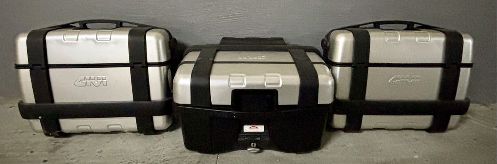 Conjunto de Malas GIVI Trekker – Laterais + Top Case