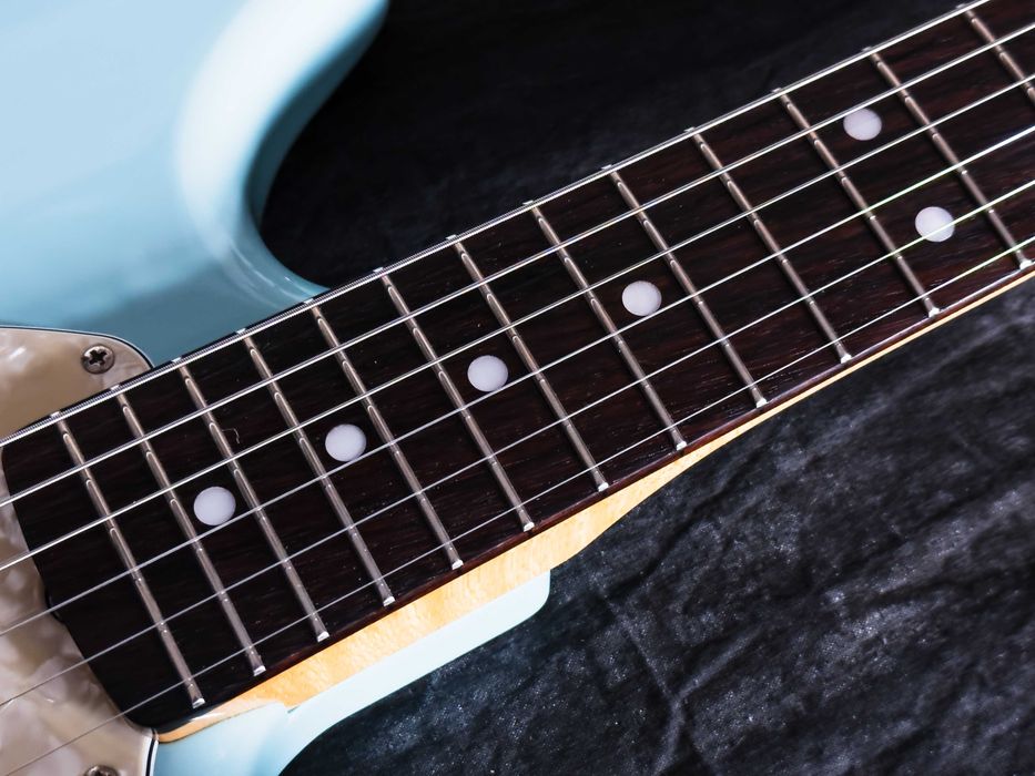 Fender Japan Traditional 60s Mustang Daphne Blue 2022