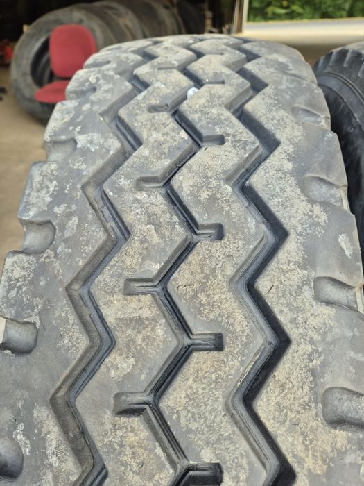 Opony 295 80R22.5 Semperit.