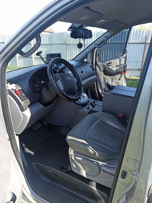 Автомобіль Hyundai Grand Starex 2012 рік