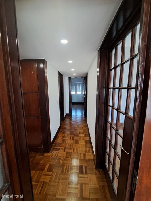 T2 Arrendamento Restelo