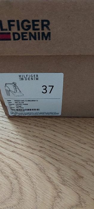 Buty Tommy Hilfinger, rozmiar 37 skóra