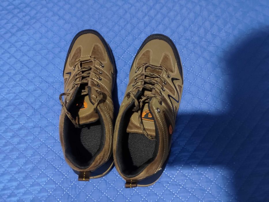 Sapatos/Botas de Inverno - Trekking - Confortáveis e Quentes, Tamanho: 43
