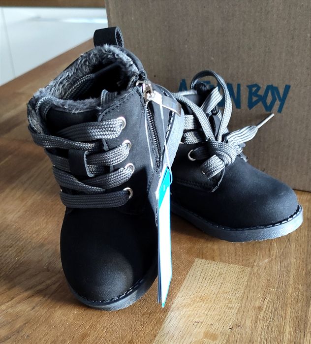 Kozaki CCC, granatowe buty zimowe buciki na suwak ciepłe futerko, 22