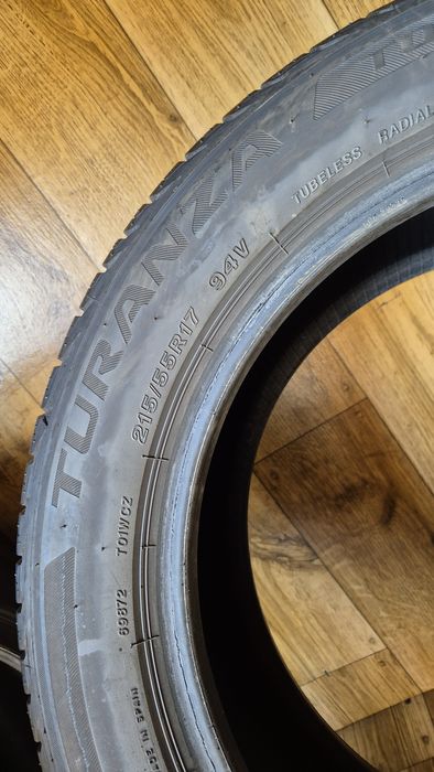 215/55/17 Bridgestone Para Lato 6mm 17r stan bdb