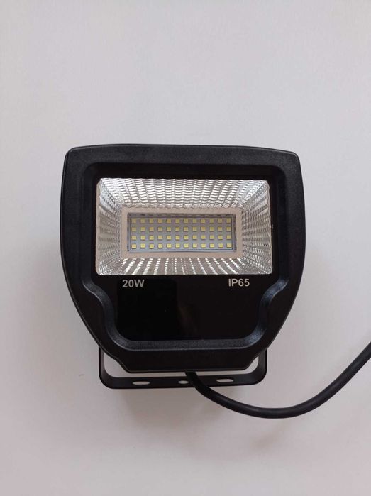 Прожектор LED 20W