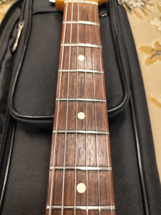 Fender Stratocaster - piękny jesion.