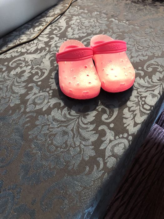 Vendo crocs chicco
