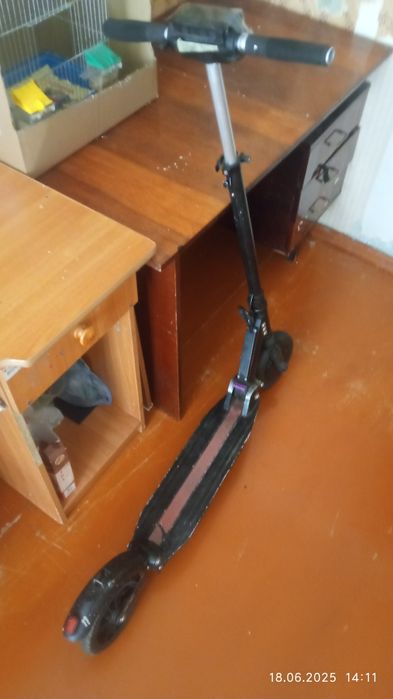 Електросамокат EASY TROTT