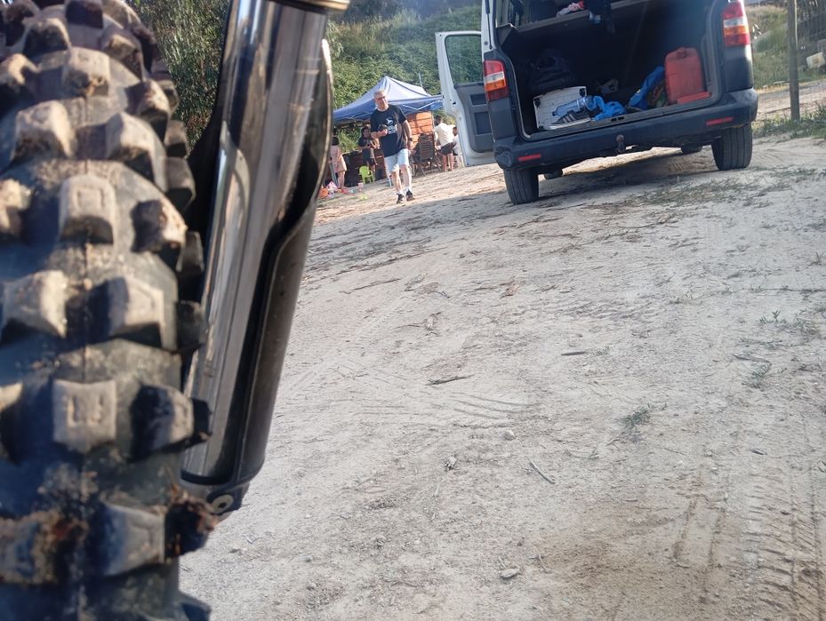 Vendo Honda CRF250R (2004) – Excelente Estado