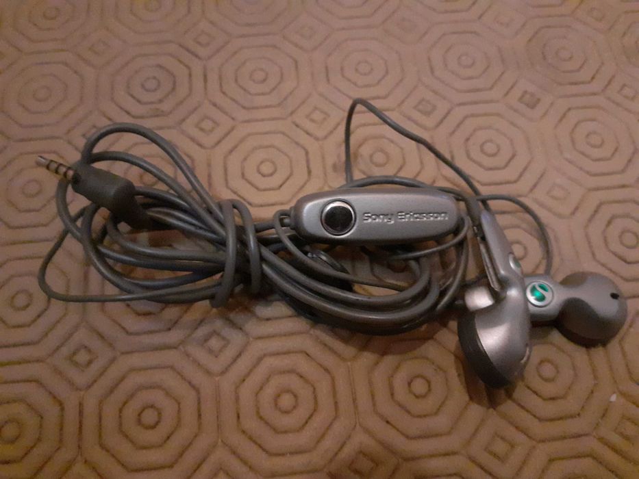 Sony Ericsson Phones, Carregador e Carregador de isqueiro