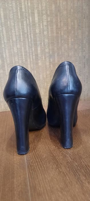 Туфли женские черные кожаные