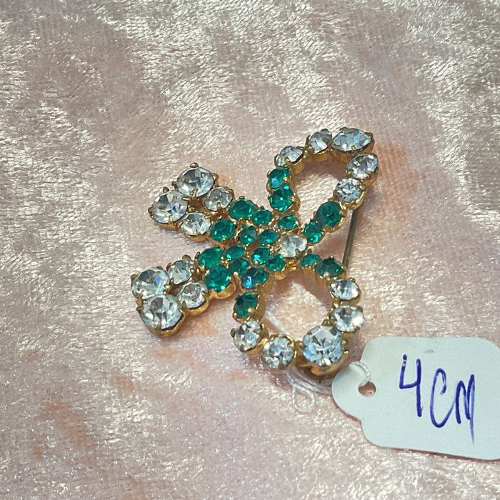 Broche peça vintage ,4 cm