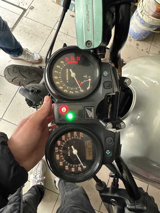 Honda CBF500 acidentada