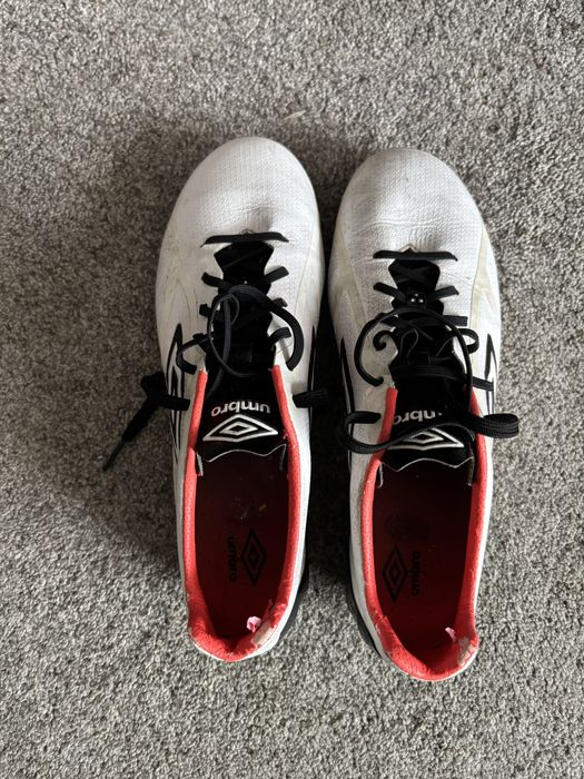 Chuteiras Umbro Pitons Aluminio