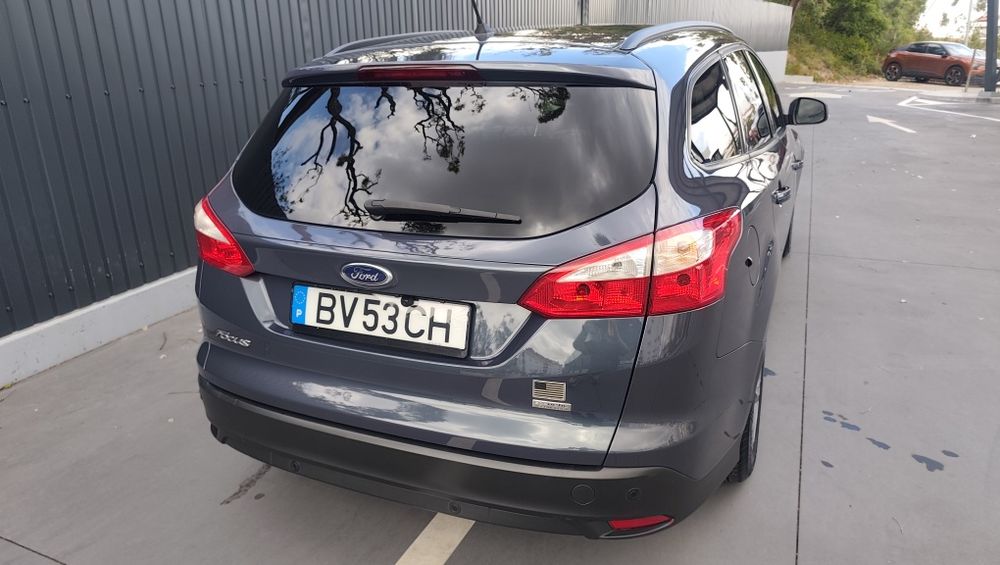 Ford Focus SW 1.0 Ecoboost 125cv 6 vel gasolina impecável.