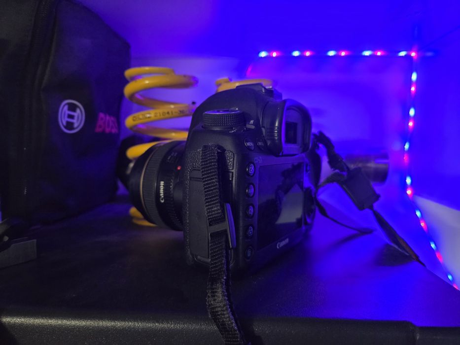 Aparat Canon mark iii d5 lustrzanka bdb stanie z obiektywem portretowy