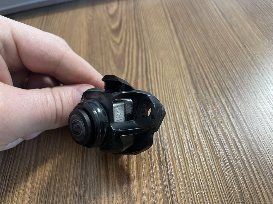 Кріплення передньої камери Audi Q7 4M rest кронштейн камери ауді ку7