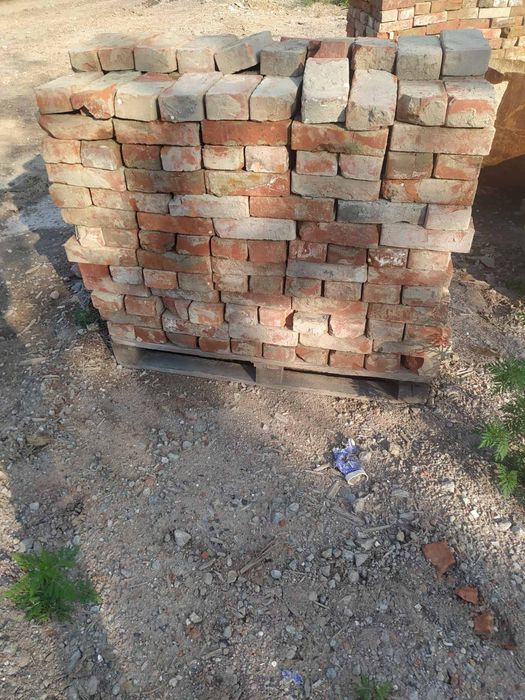 Продам красный кирпич