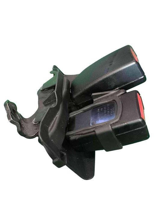 Encaixe de Cinto Central AUDI A4 B8