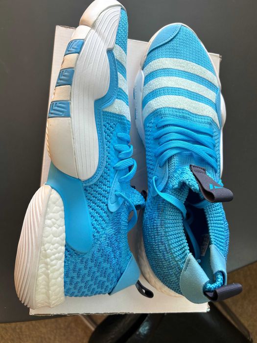 Adidas Trae Young 2.0