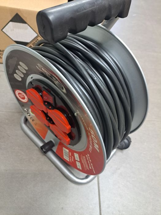 Przedłużacz 50m  3x2.5mm z wyłącznikiem metalowy bęben wyprzedaż