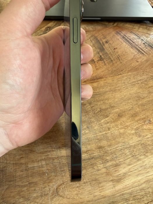 iPhone 13 Pro Max  zielony   stan bardzo dobry  etui + szkło