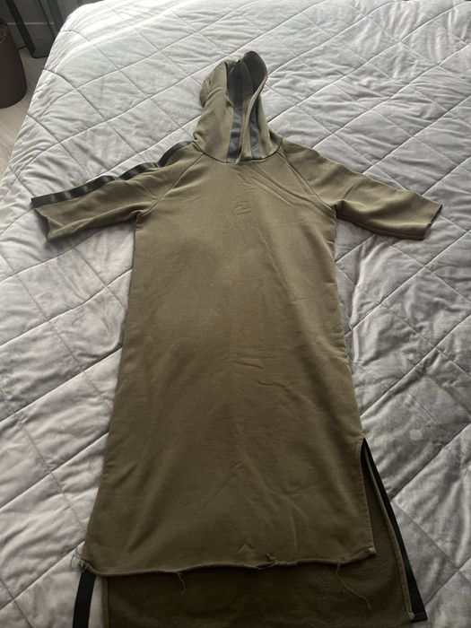 Спортивне плаття хакі