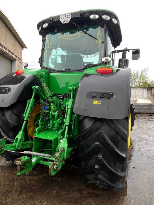Трактор JOHN DEERE 8335R