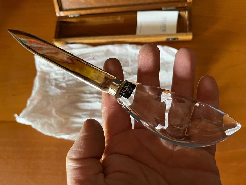 Abre cartas com cabo em cristal ATLANTIS