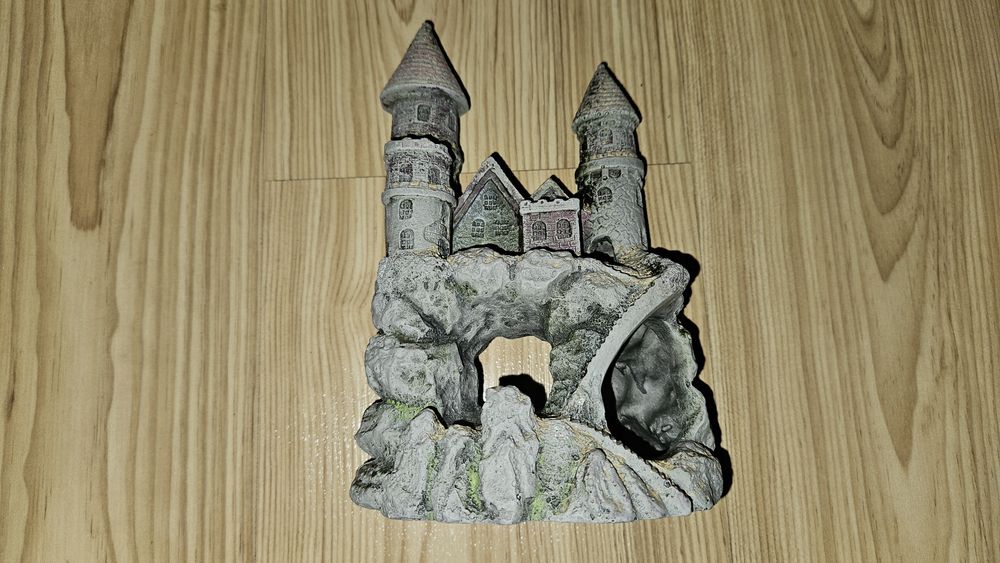 Stary zamek - ozdoba do akwarium