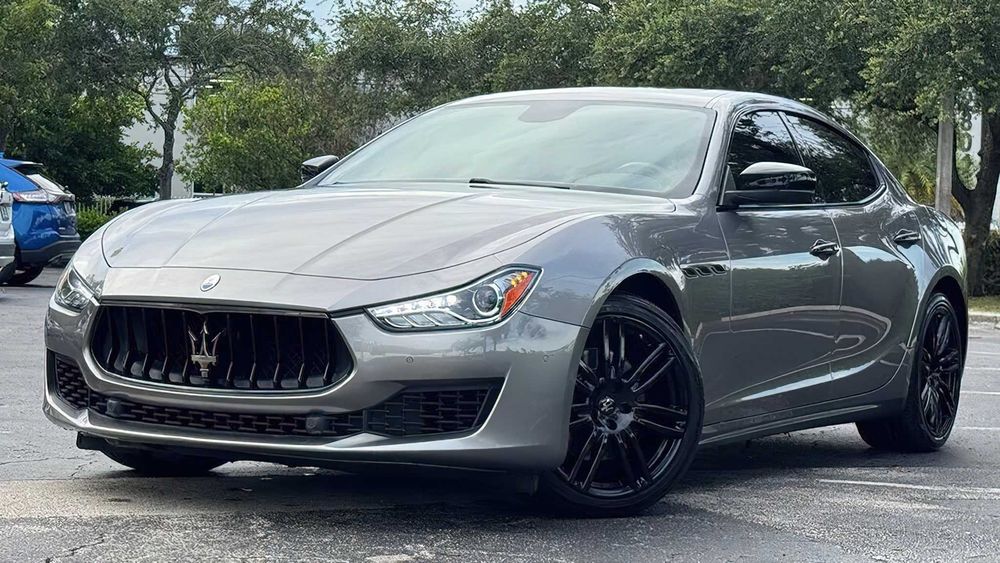 Maserati Ghibli      2019