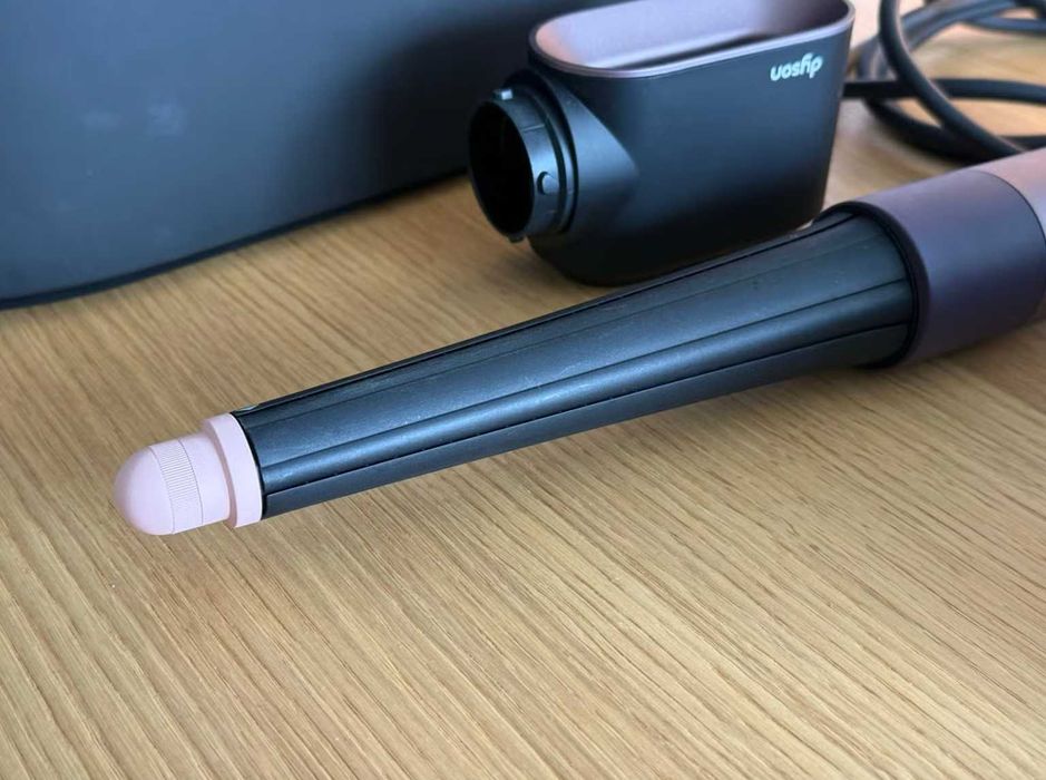 Dyson Airwrap i.d Straight wszystko, co na zdjęciu