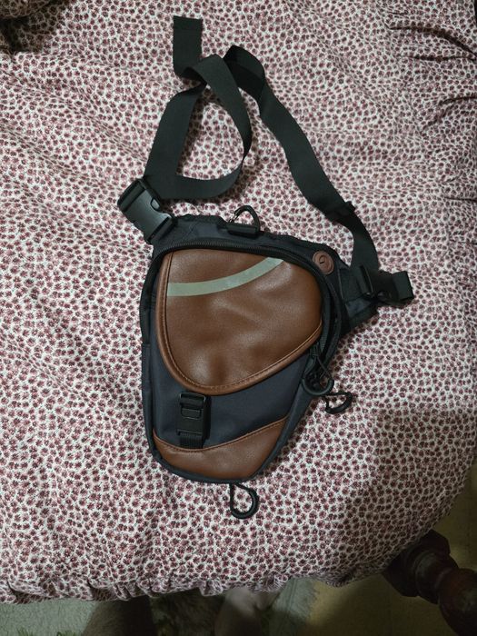 Bolsa lateral para levar os pertences