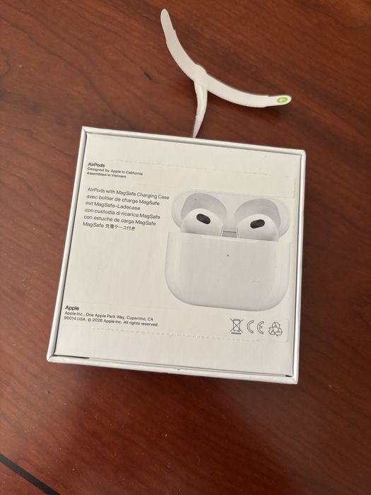 Apple AirPods 3