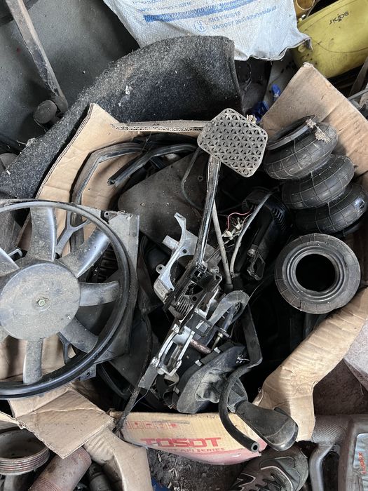 Продаж запчастей БМВ е 36