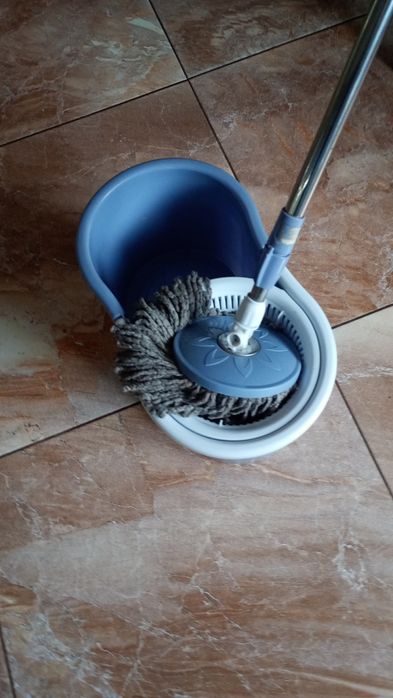 Mop obrotowy okrągły.