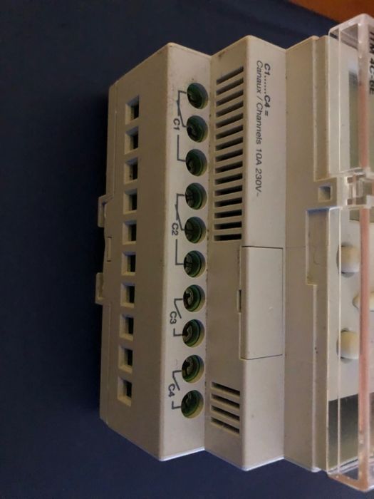 Merlin Gerin 4-Channel Multifunction Timer Relay64586204637186122