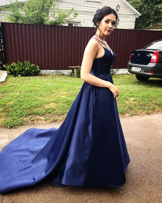 Вечірня сукня