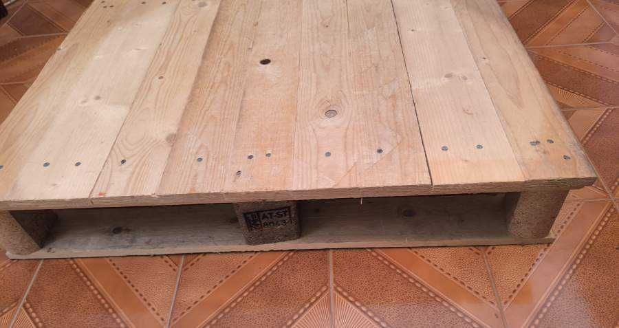 Paletes de Madeira para Decoração / Projetos DIY (Mobiliário, Jardim, Sofás)