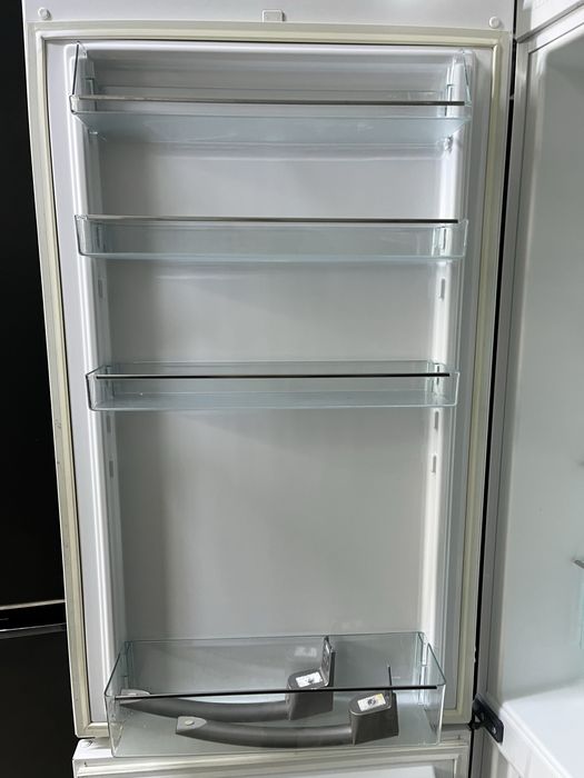 Холодильник Miele KF 12823 SD-3