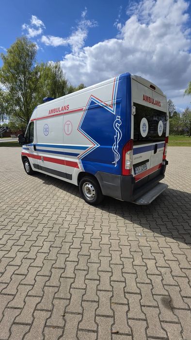 Karetka pogotowia sanitarny citroen jumper 3.0