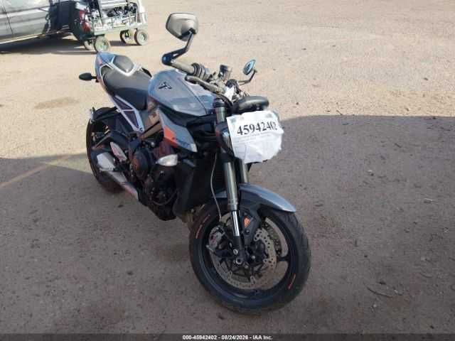 Triumph Street Triple 765 RS 2024