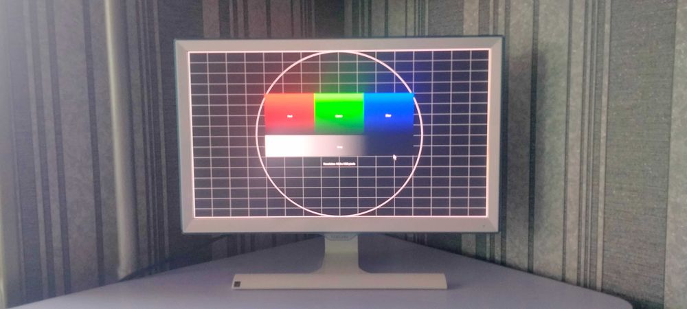 Монитор Samsung 21.5" (LS22E391HSX/CI), PLS-матрица, б/у